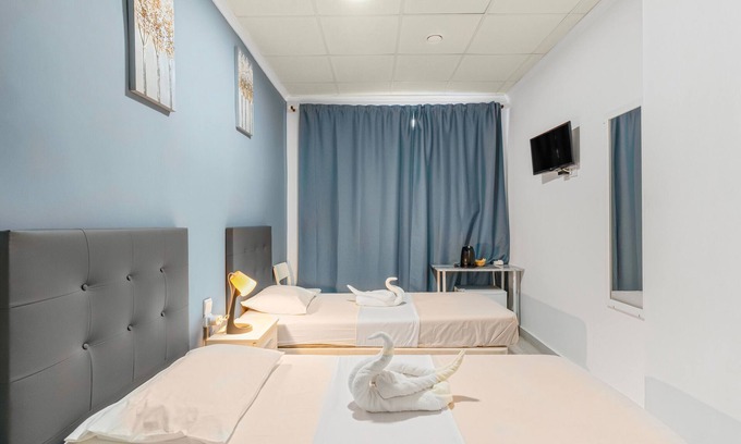 Torrevieja Apartment | Room '7A 4' with Wi-Fi and Air Conditioning