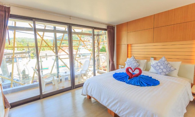 Karon Hotel | Room Actually