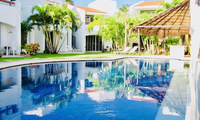 Playacar Fase II House | Room-executive Basic Room With Swimming