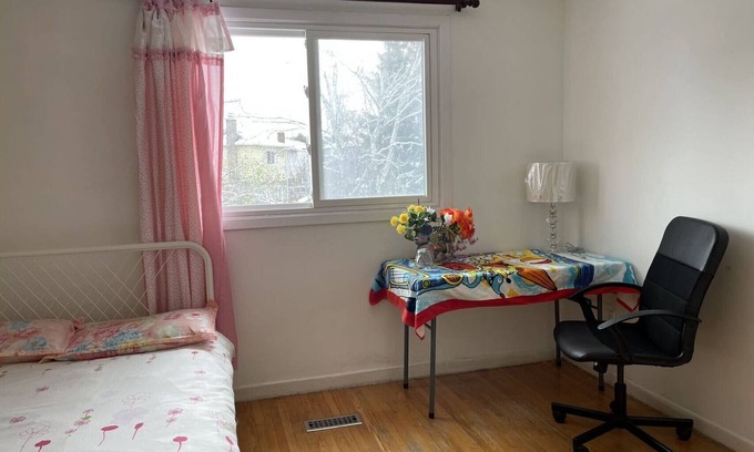 Tam O'Shanter-Sullivan House | Room for rent