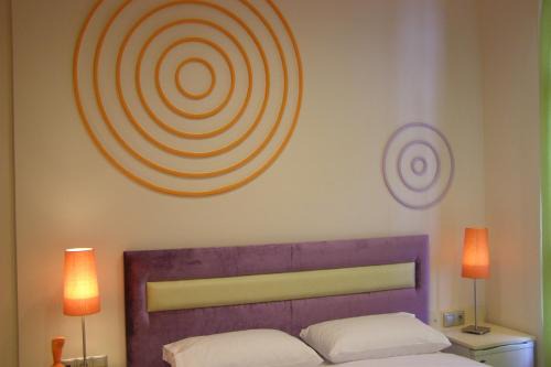 Kastoria House | Room "frog" in a neoclasical house