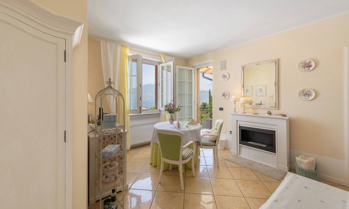 Albisano Apartment | Room 'Gemme Suite Bb' with Lake View, Balcony and Wi-Fi