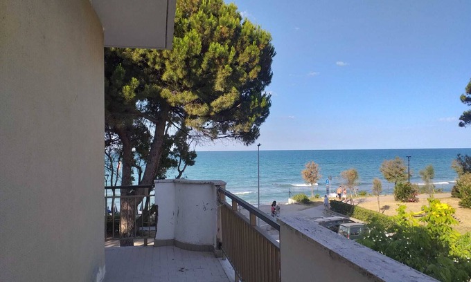 Pineto Bed & Breakfast | Room in B&B - Bright Quadruple Room a Stone Throw From the sea