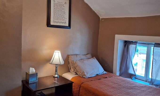 Harpers Ferry House | Room In Central Historic Downtown -River View West