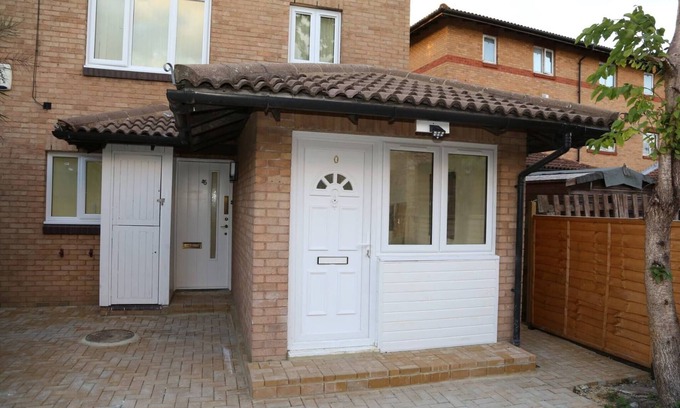 Woolwich Common House | Room in House - Aa Guest Room2