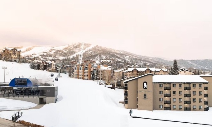 Steamboat Springs Hotel | Room w/Pool View next to Steamboat Ski Resort - Enjoy Ski Adventures