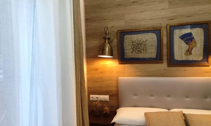 Les Roquetes Apartment | ROOM WITH PRIVATE BATHROOM 1
