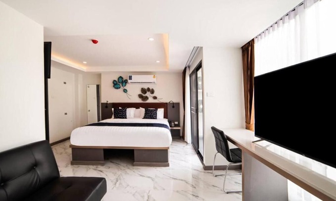 Khlong Toei Hotel | RoomQuest Sukhumvit 36 BTS Thonglor