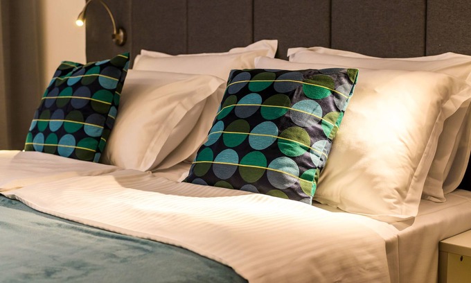 Gruz Hotel | Rooms 4 U