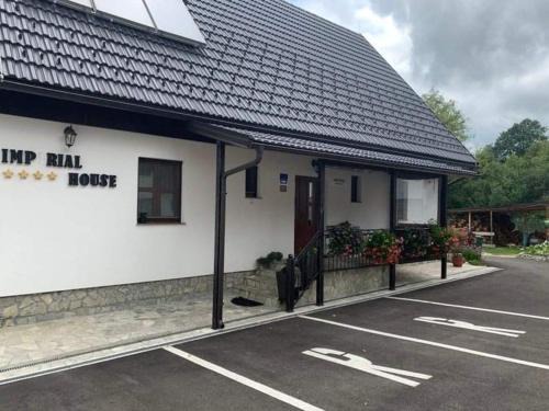 Jezerce Bed & Breakfast | Rooms Imperial House