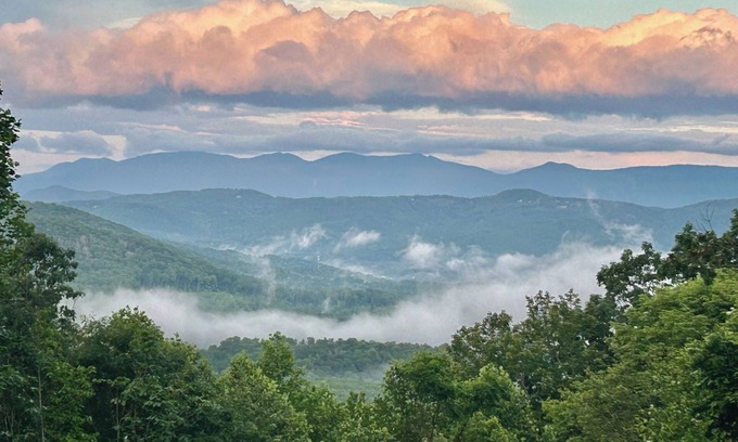 Spruce Pine House | "Rooms with a View" newly renovated rustic modern home with stunning BRM views