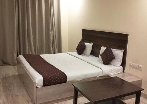 Mahipalpur Extension Hotel | Roomshala 101 Lakshmi Residency - Mahipalpur