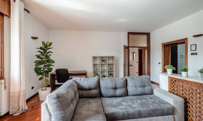 Peraga Apartment | Roomy apartment of 95 sqm located on the first floor of a building without a lift (20 steps to access), can accommodate up to 5 people.The accommodation is located in Vigonza, just 10 minutes by car from the city center of Padua and from the direttissima