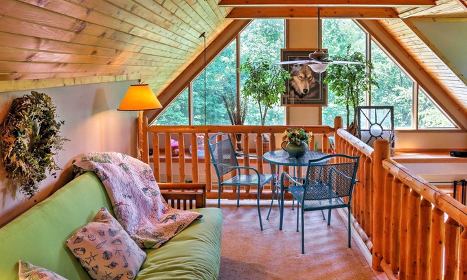Egg Harbor Cottage | Roomy House on 2 Acres - 2 Mi to Egg Harbor Beach!