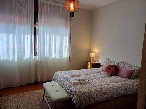 Ramalde Apartment | Roomy & Patio - 2 bedroom flat
