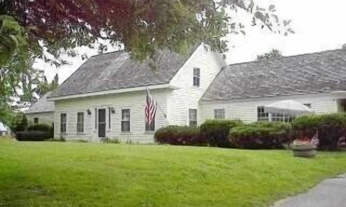 Pemaquid Beach House | Roomy Seaside Cape - Walk to Pemaquid Beach