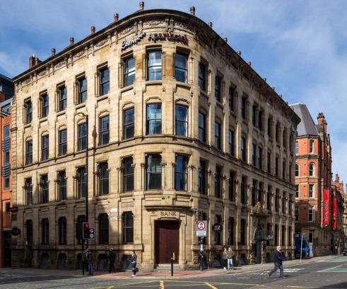 Manchester City Centre Apartment | Roomzzz Manchester City