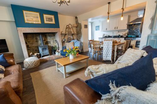 Beadnell House | Rose Cottage by Coast & Country Stays