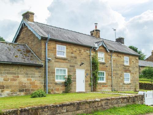 Kepwick House | Rose Cottage, Kepwick Village with Hot Tub - Rural Location