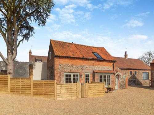Great Snoring House | Rose Cottage - Ukc4238