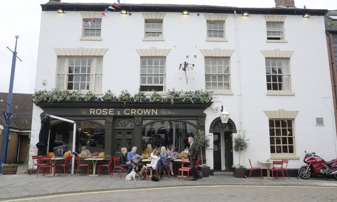 Warwick Town Centre Hotel | Rose & Crown