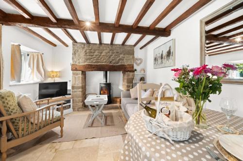 Upper Oddington House | Rose End Cottage, a Luxury Getaway