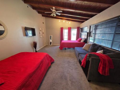 Allied Gardens Apartment | Rose Guest Private Suite