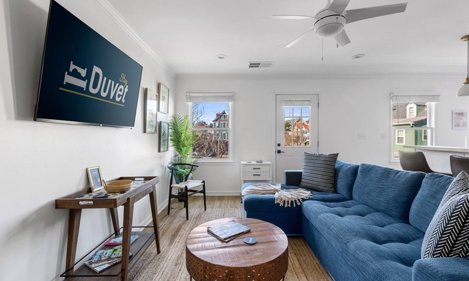Radcliffeborough Apartment | Rose Suite: Timeless Comfort only 5 Blocks to King
