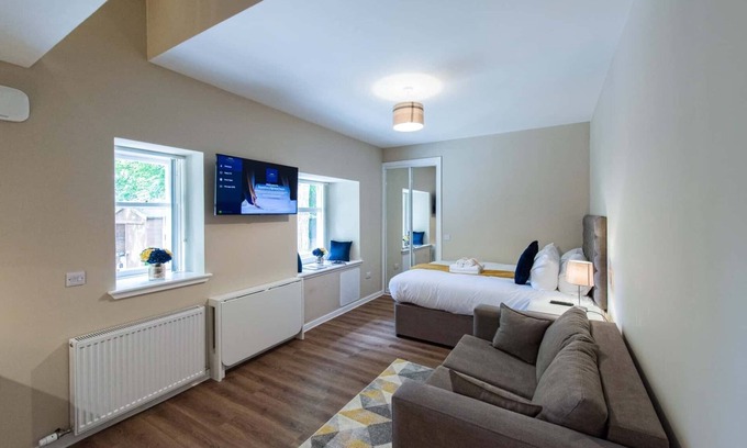 South Galson Apartment | Rosedene Highland House - King Studio Apartment 9