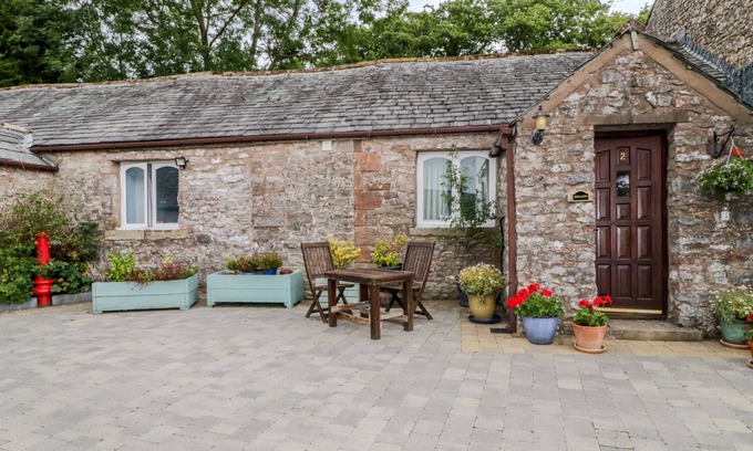 Penrith Cottage | ROSEGARTH COTTAGE, pet friendly, character holiday cottage in Newby