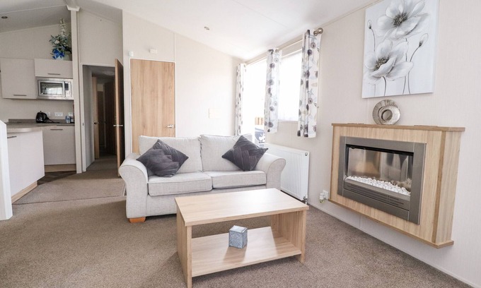 Morecambe Cottage | Rosella 38