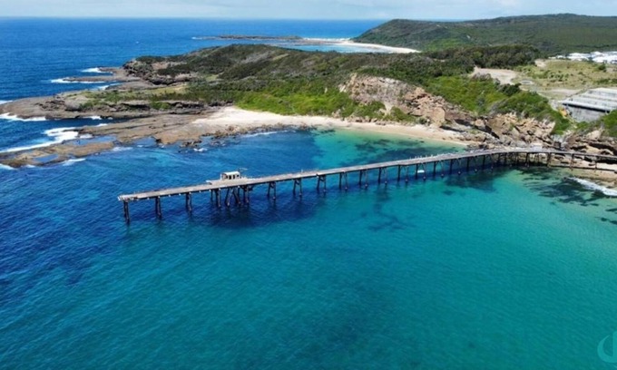 Catherine Hill Bay House | Rosella Cottage - private pool, walk to beach