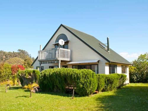 Hahei House | Rosemary Cottage - Hahei Holiday Home