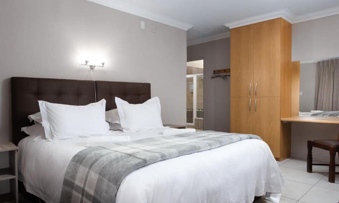Fichardt Park House | Rosepark Guesthouse