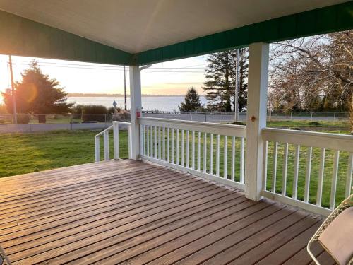 Aberdeen House | Rosie's Surf Shack