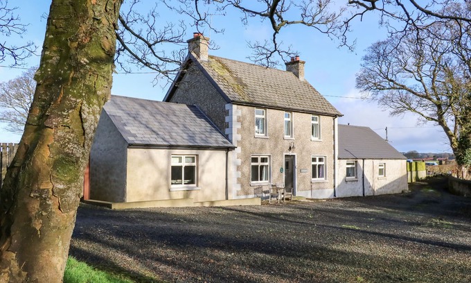 Bushmills House | ROSIES COTTAGE, character holiday cottage in Bushmills, County Antrim