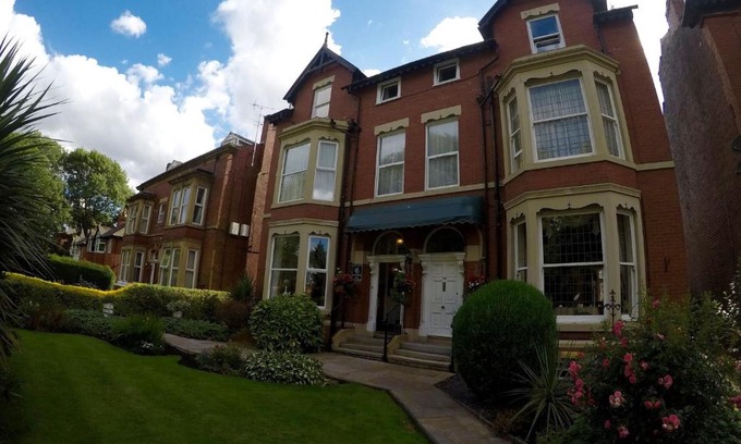 Bury House | Rostrevor Hotel - Guest House