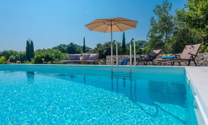 Osojnik Villa | Rougemarin Heritage House with private pool