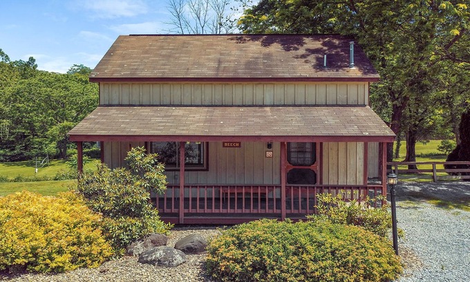 Sabinsville Cottage | Rough Cut Lodge - Beech Cabin 3 bedroom with hot tub access