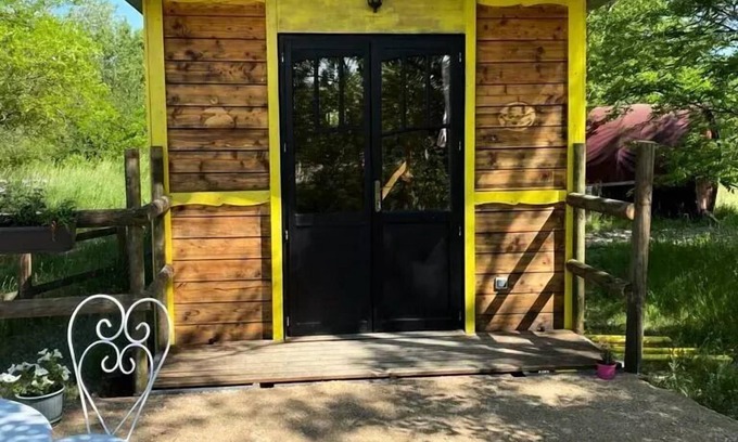Chassenard Cabin | Roulotte Bohème 3 persons