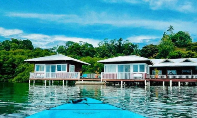 Isla Bastimentos House | Round the Point Bungalow