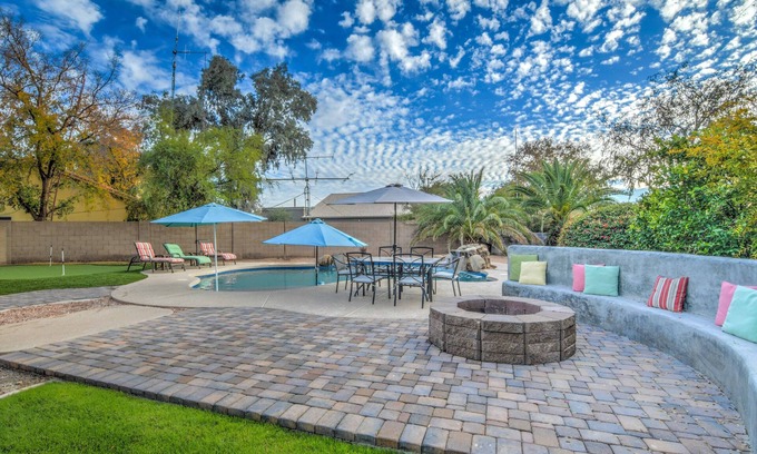 The Islands House | Route 66 Oasis in Downtown Gilbert with Heated Pool and Mini Golf