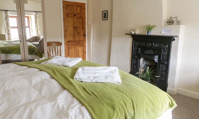 Buckden Cottage | Rowan Cottage, BUCKDEN