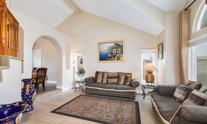Rowland Heights House | Rowland Heights Beautiful View 4 Bedroom Luxury House near Disney