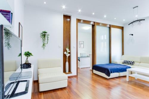Vysehrad Apartment | Royal Apartment near river - Nek4th