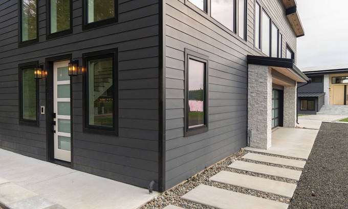 Poulsbo House | Royal Beacon: Tranquil Waterfront Retreat