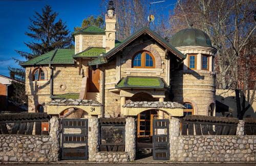 Stari Banovci Apartment | Royal Casa