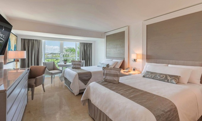 Zona Hotelera Apartment | Royal Deluxe Suites with Ocean View, Parial Ocean View or Lagoon Views.