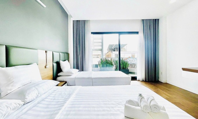 Tan Binh Hotel | Royal Dragon Boutique Hotel