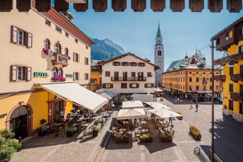 Cortina d'Ampezzo Historic Centre Hotel | Royal Hotel Cortina